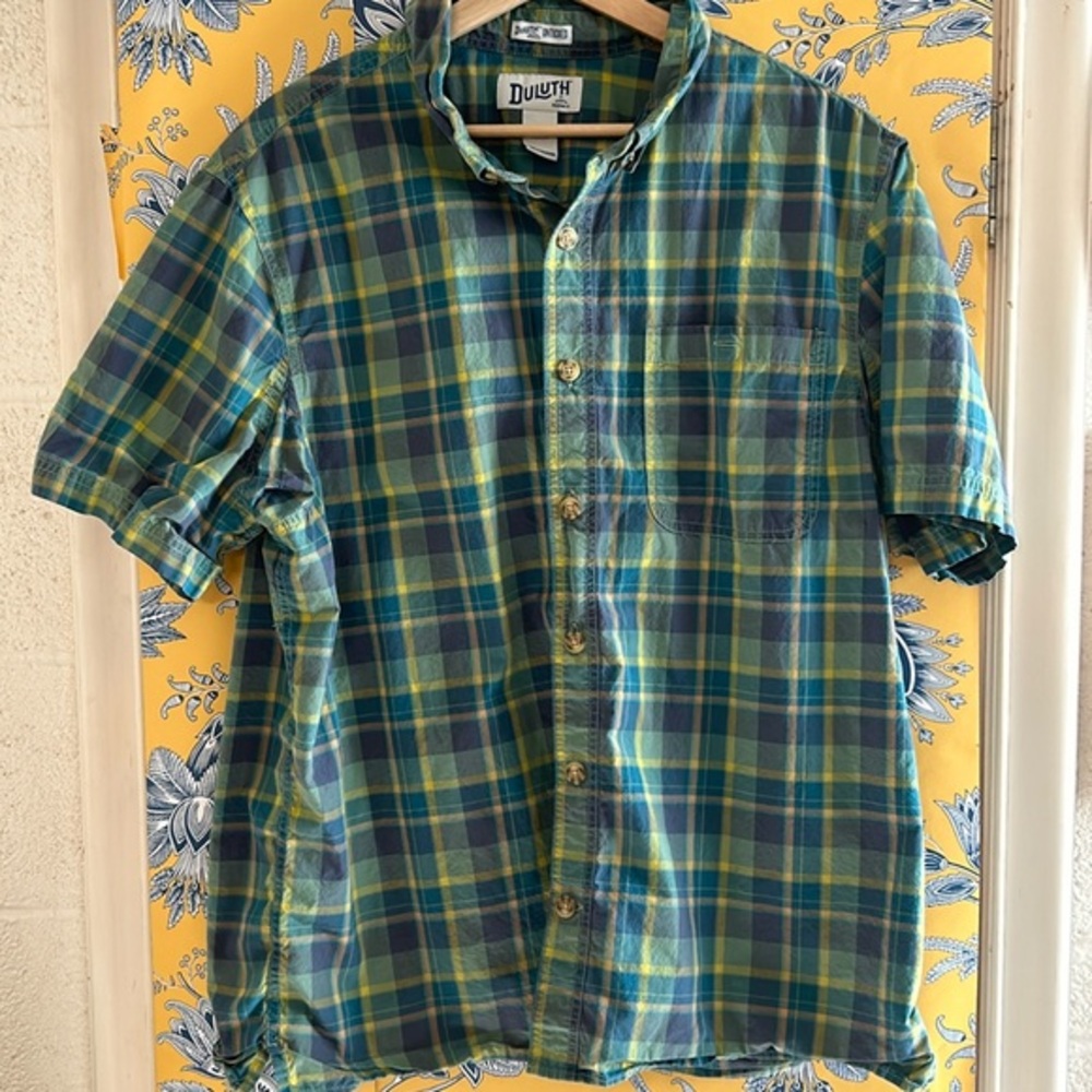 DULUTH TRADING CO XL short sleeve slim fit shirt in yellow/blue/green EUC